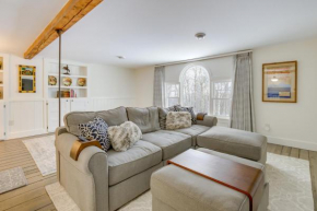 Cozy Wolfeboro Home with Private Deck 1 Mi to Lake!